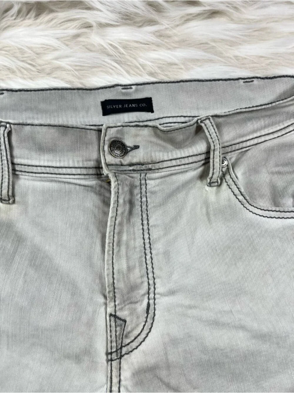 Silver Y2K Eddie Jeans Men's 38x31 Mid Rise Relaxed Fit White